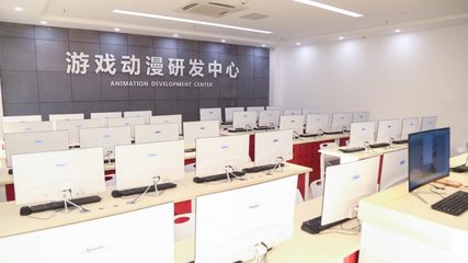 专业实训教学与自主研发 让学生真正掌握核心技术的双引擎